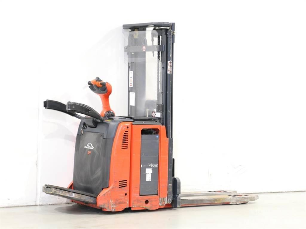 Linde D12AP/133 معدات التكديس الجوالة