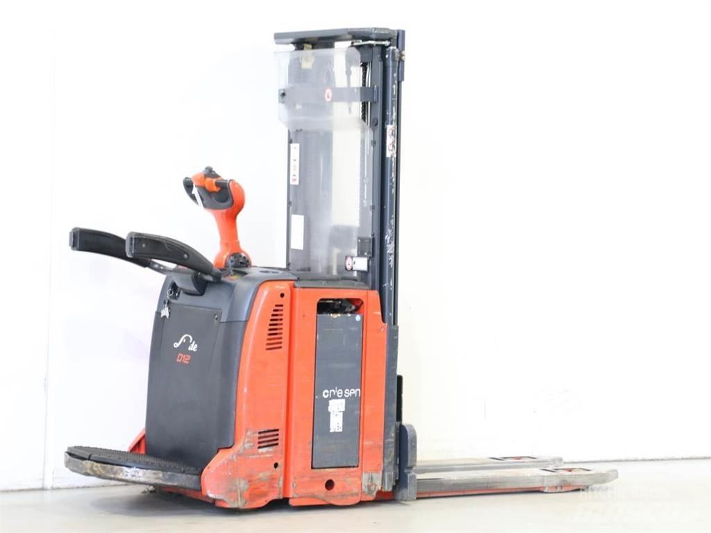 Linde D12AP/133 معدات التكديس الجوالة
