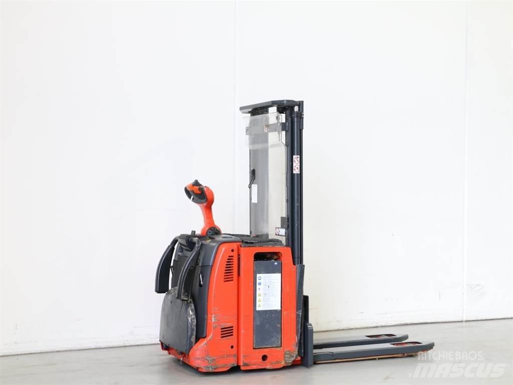 Linde D12AP/133 معدات التكديس الجوالة