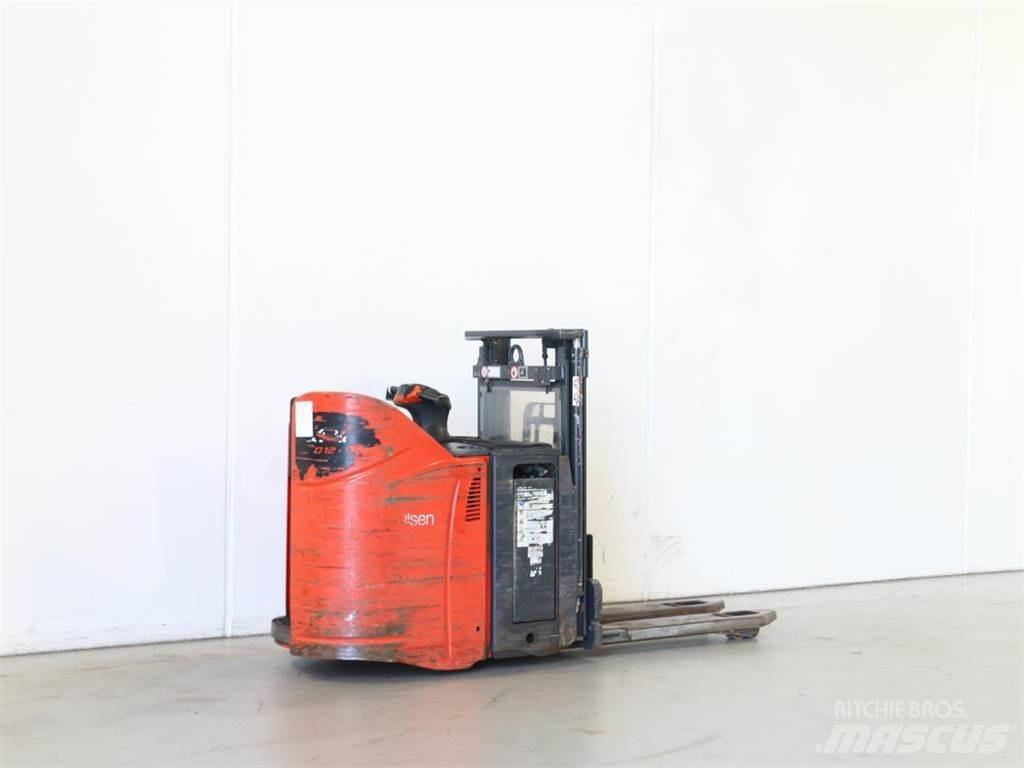 Linde D12SP/133 معدات التكديس الجوالة