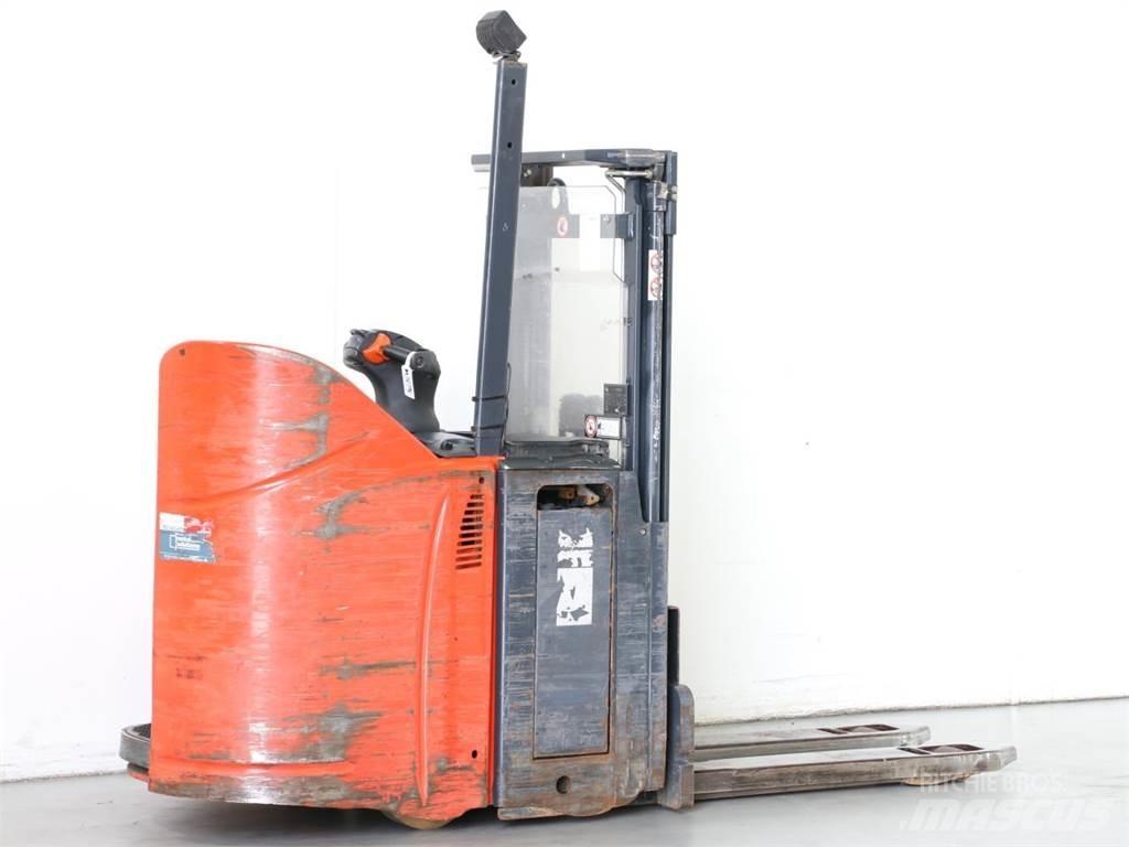 Linde D12SP/133 معدات التكديس الجوالة