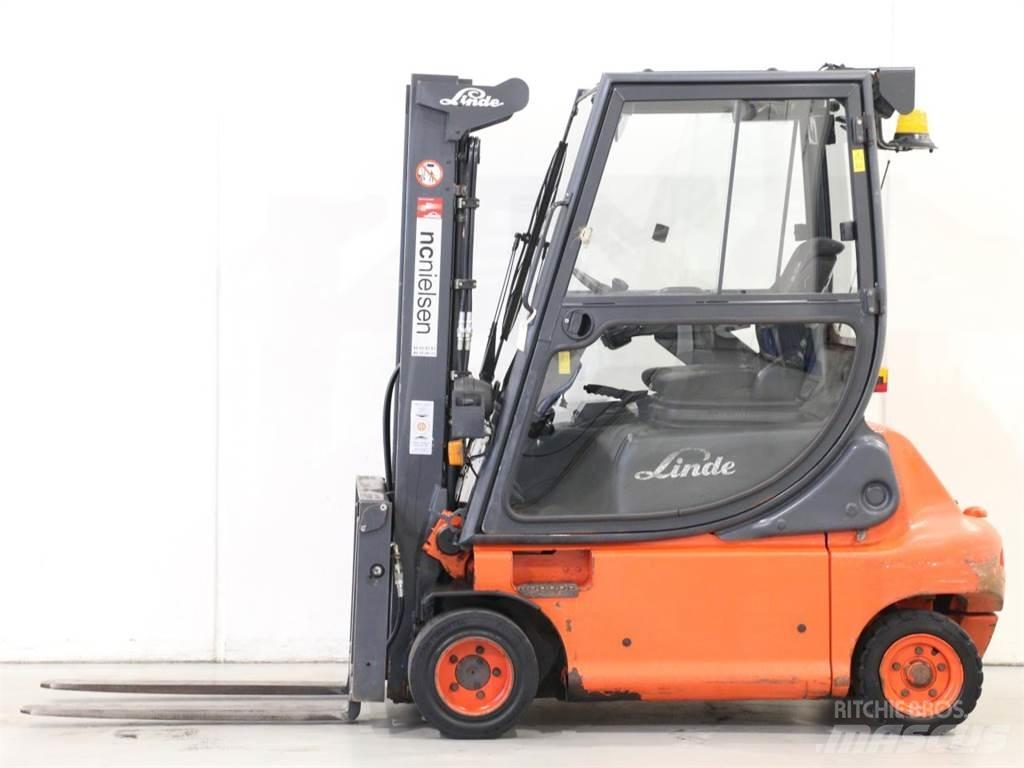 Linde E20P/335-02 شاحنات ذات رافعات شوكية تعمل بالكهرباء