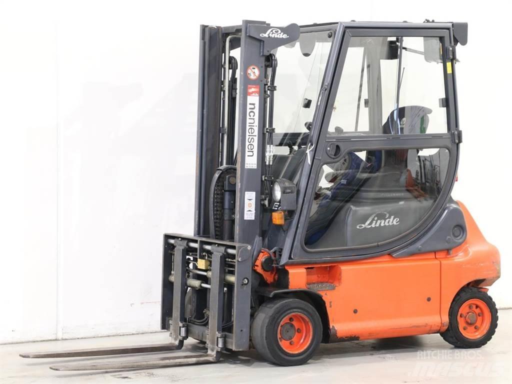 Linde E20P/335-02 شاحنات ذات رافعات شوكية تعمل بالكهرباء