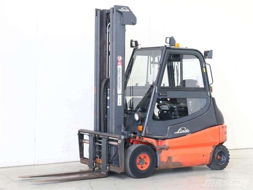 Linde E25/336-03 شاحنات ذات رافعات شوكية تعمل بالكهرباء