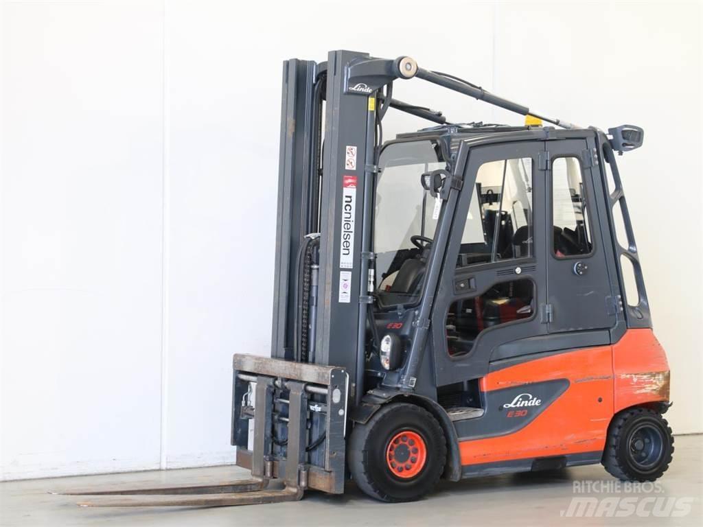 Linde E30/387 شاحنات ذات رافعات شوكية تعمل بالكهرباء