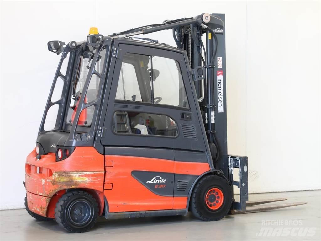 Linde E30/387 شاحنات ذات رافعات شوكية تعمل بالكهرباء