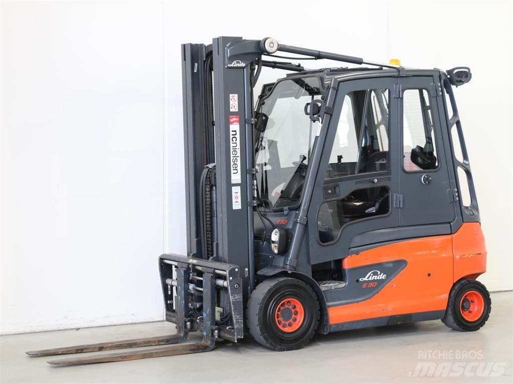 Linde E30L/387 شاحنات ذات رافعات شوكية تعمل بالكهرباء