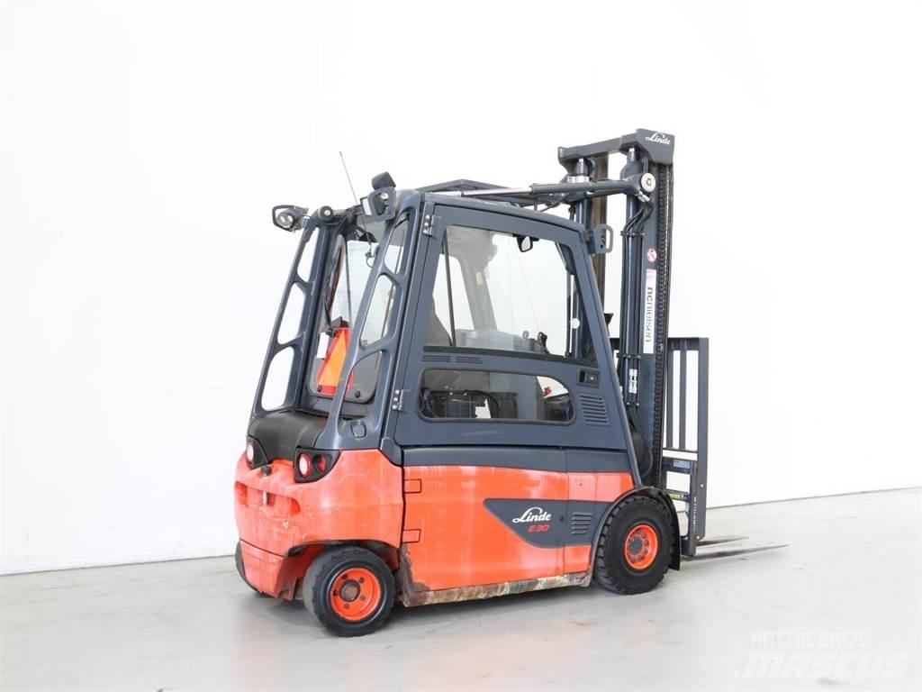 Linde E30L/387 شاحنات ذات رافعات شوكية تعمل بالكهرباء