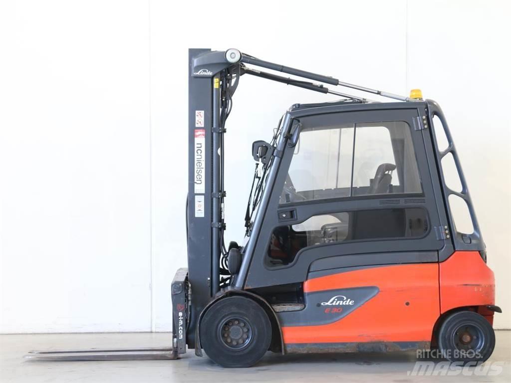 Linde E30L/387 شاحنات ذات رافعات شوكية تعمل بالكهرباء