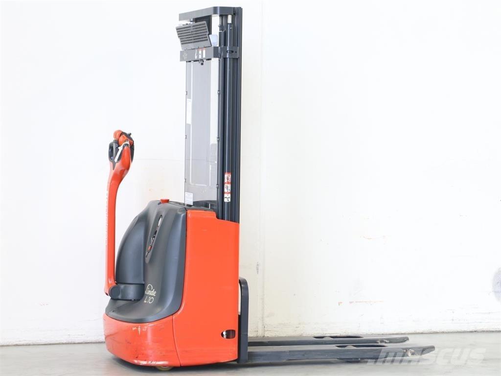 Linde L10/1172 معدات التكديس الجوالة