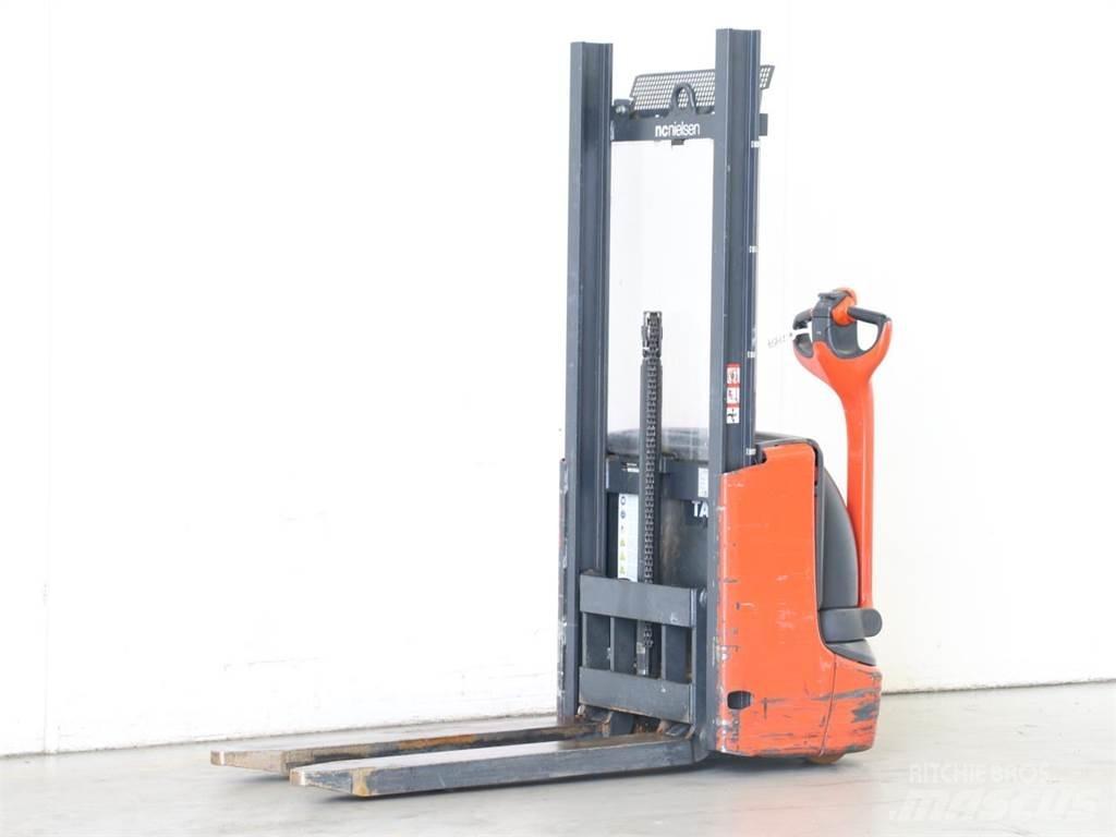 Linde L10/1172-01 معدات التكديس الجوالة