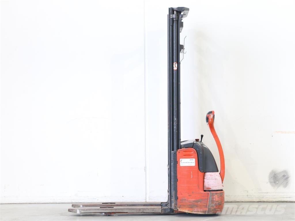 Linde L10/379 معدات التكديس الجوالة