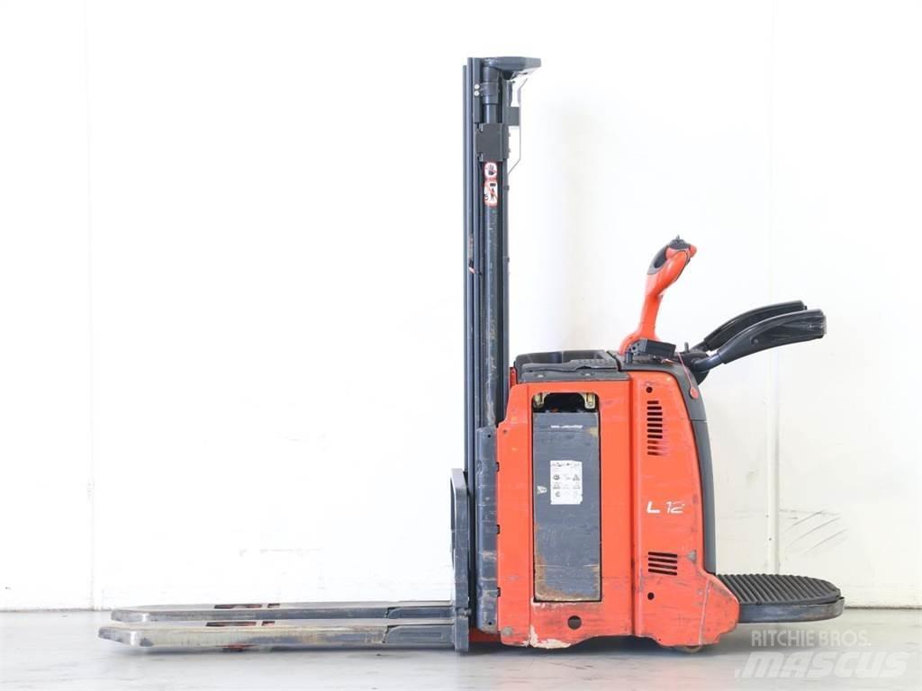 Linde L12AP/133 معدات التكديس الجوالة