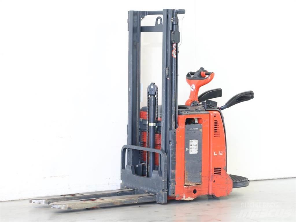 Linde L12AP/133 معدات التكديس الجوالة