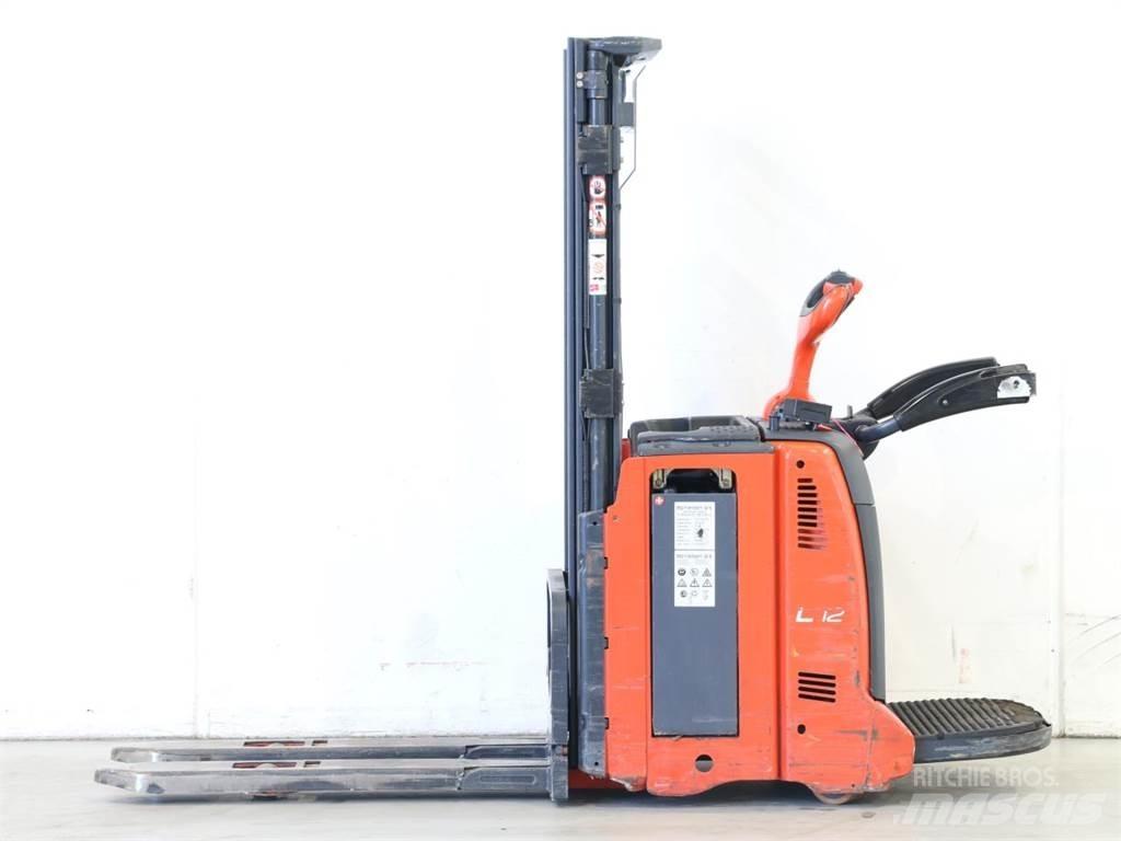 Linde L12AP/133 معدات التكديس الجوالة