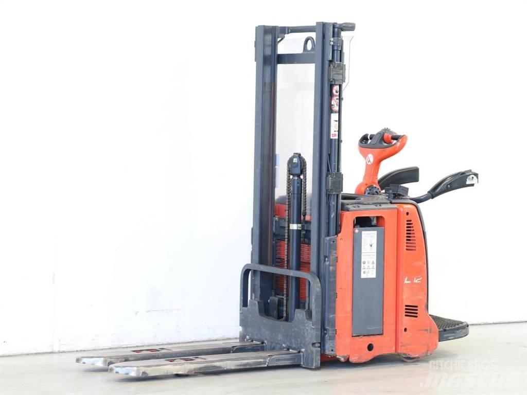 Linde L12AP/133 معدات التكديس الجوالة