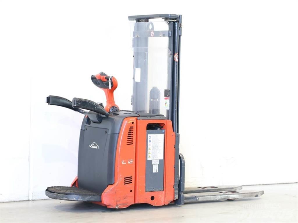 Linde L12AP/133 معدات التكديس الجوالة