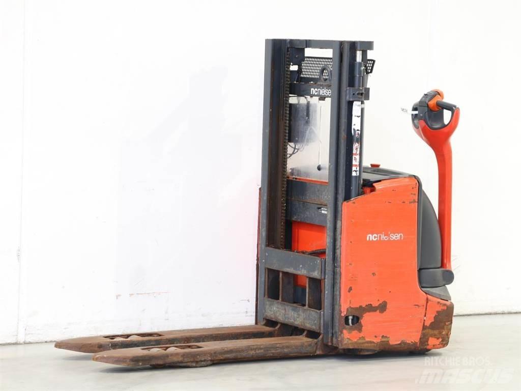 Linde L12I/1172 معدات التكديس الجوالة