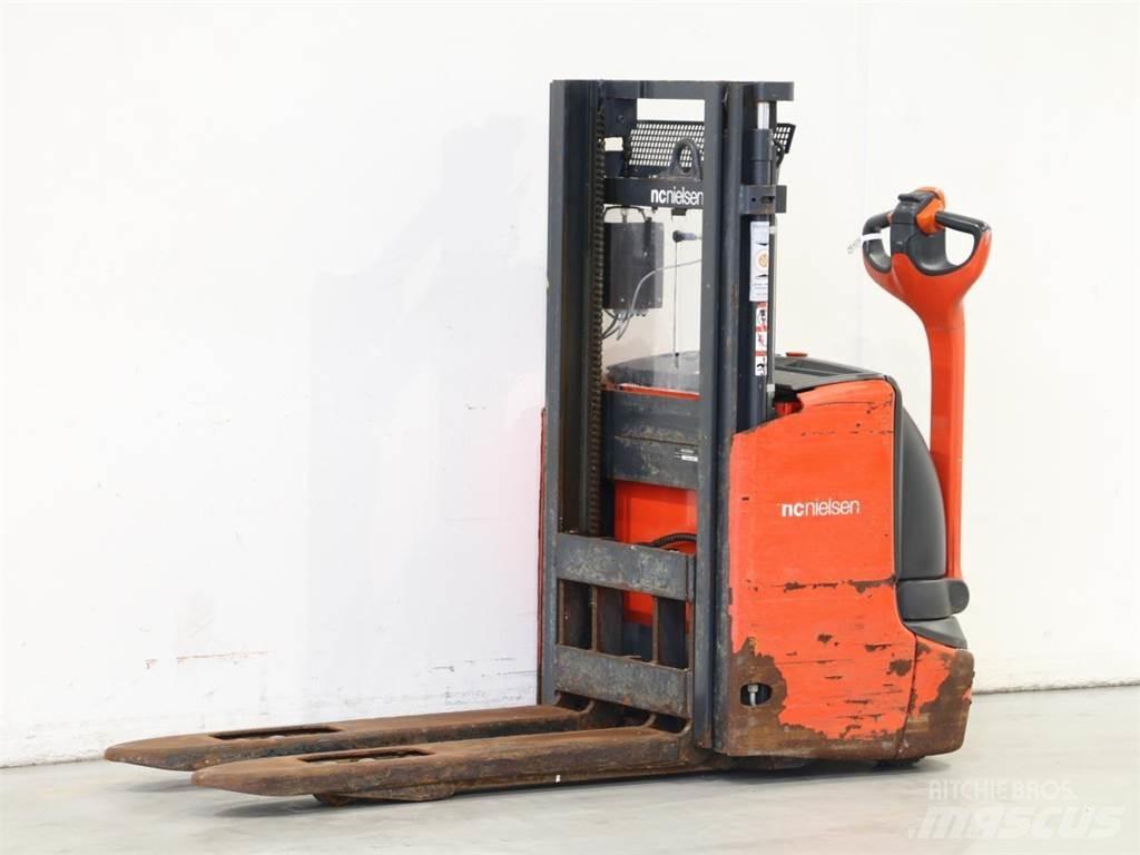 Linde L12I/1172 معدات التكديس الجوالة