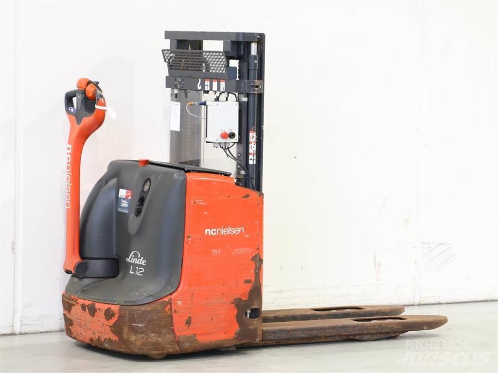 Linde L12I/1172 معدات التكديس الجوالة