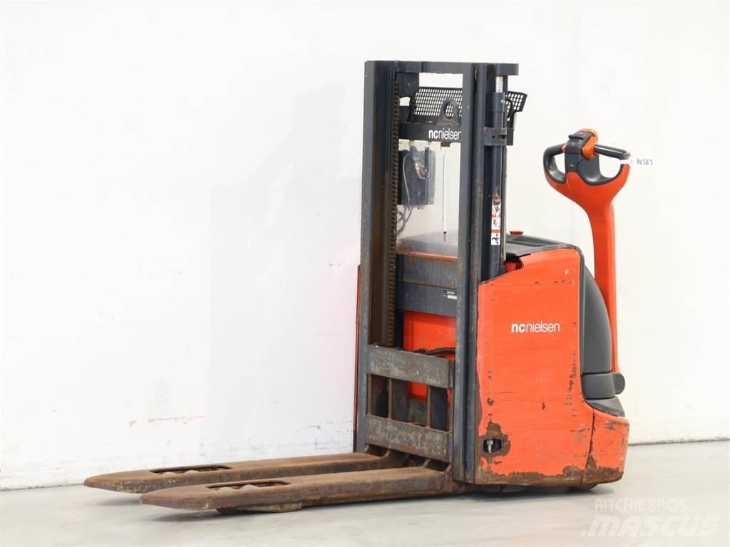 Linde L12I/1172 معدات التكديس الجوالة