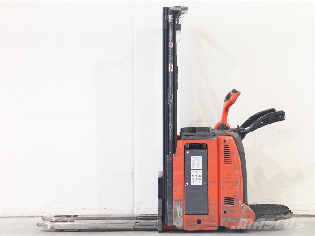 Linde L12LAP/133 معدات التكديس الجوالة