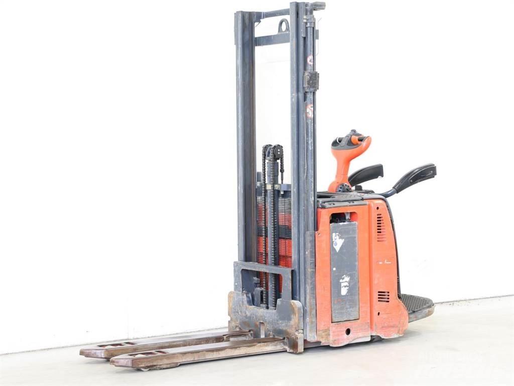 Linde L12LAP/133 معدات التكديس الجوالة