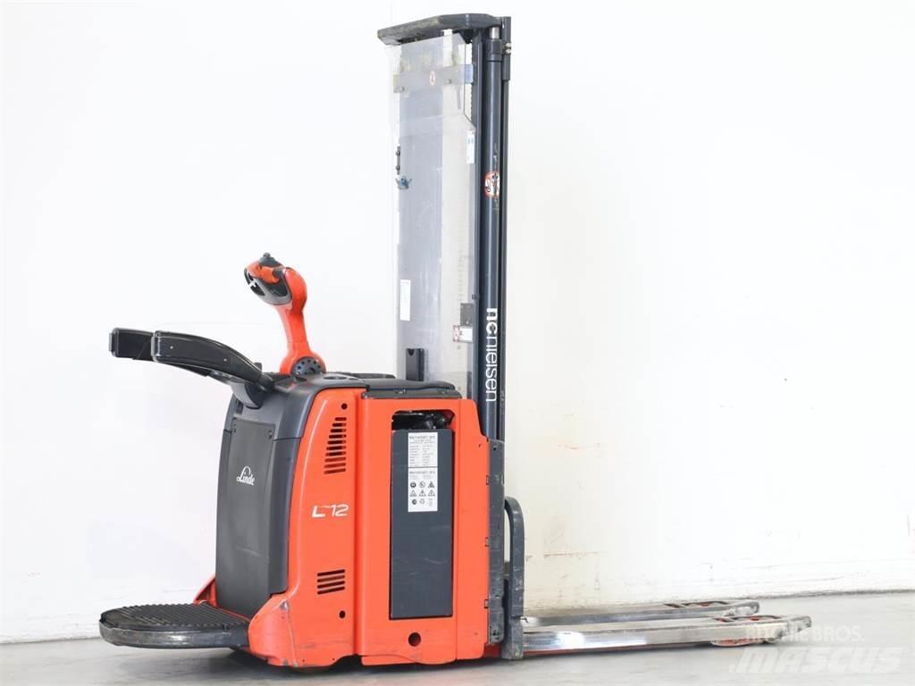 Linde L12LAP/133 معدات التكديس الجوالة