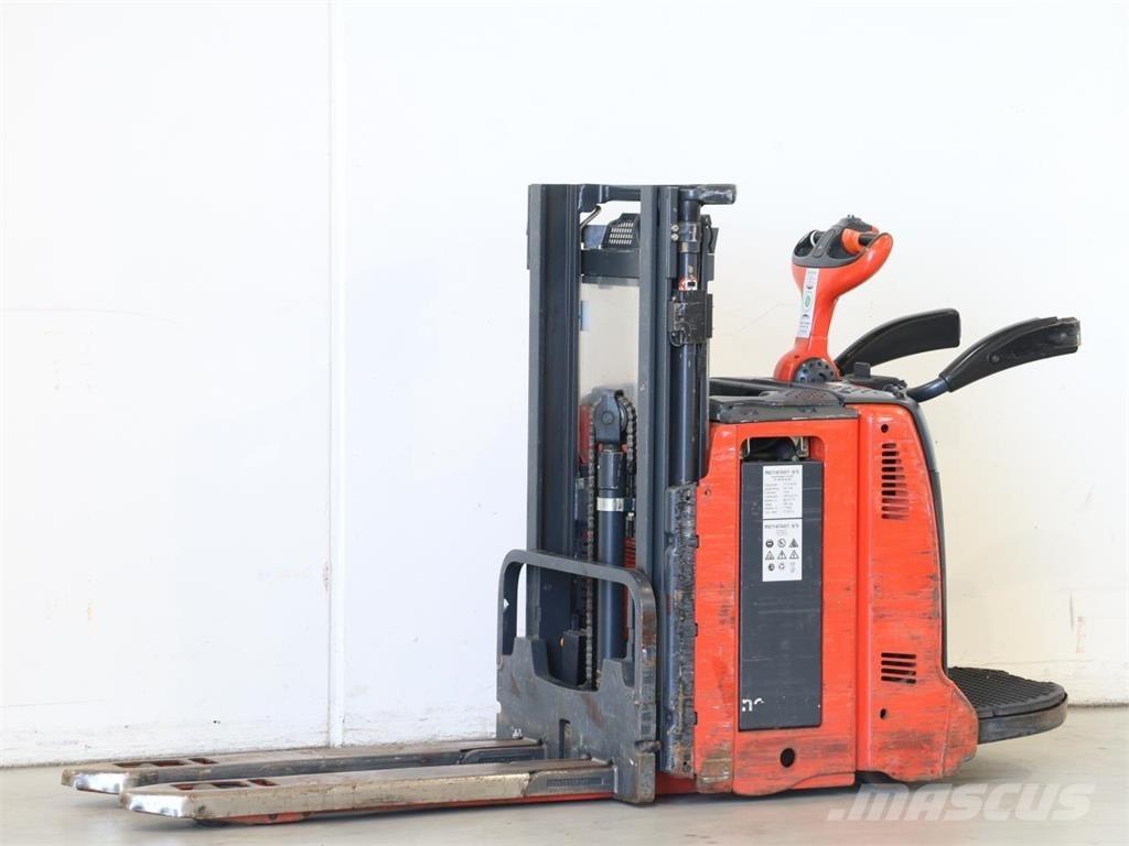 Linde L12LAP/133 معدات التكديس الجوالة