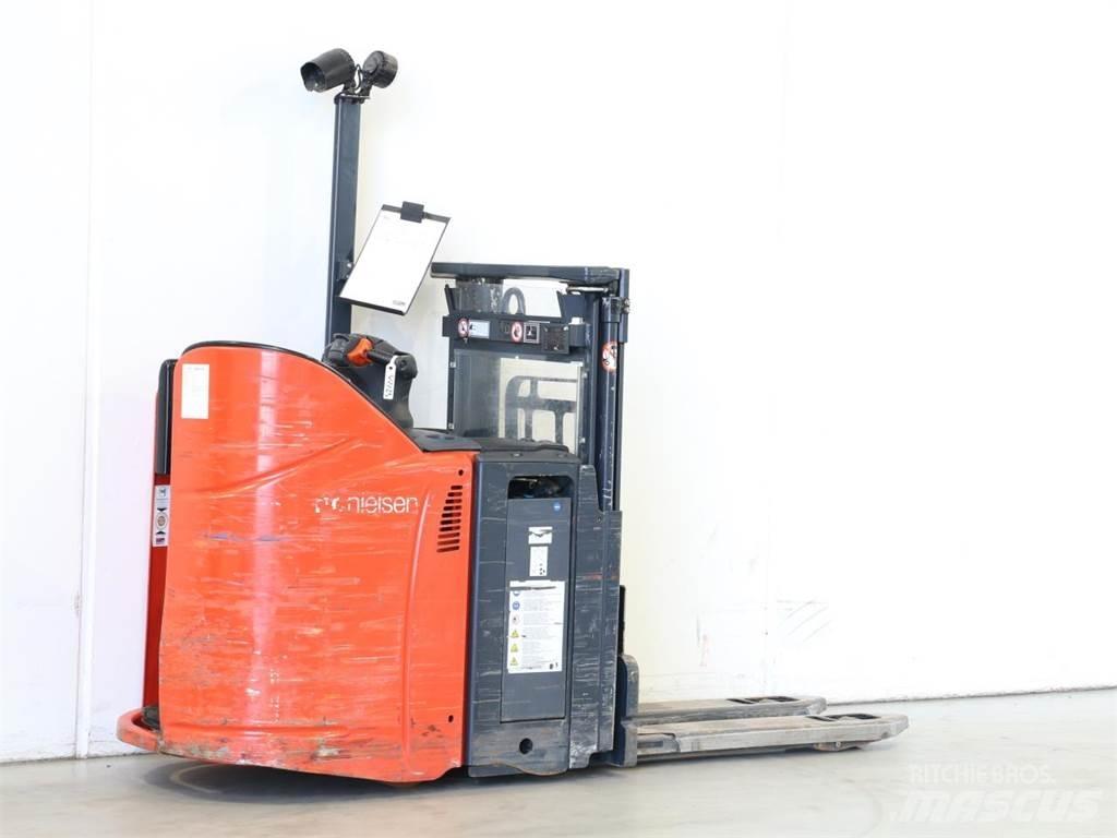Linde L12LSP/133 معدات التكديس الجوالة