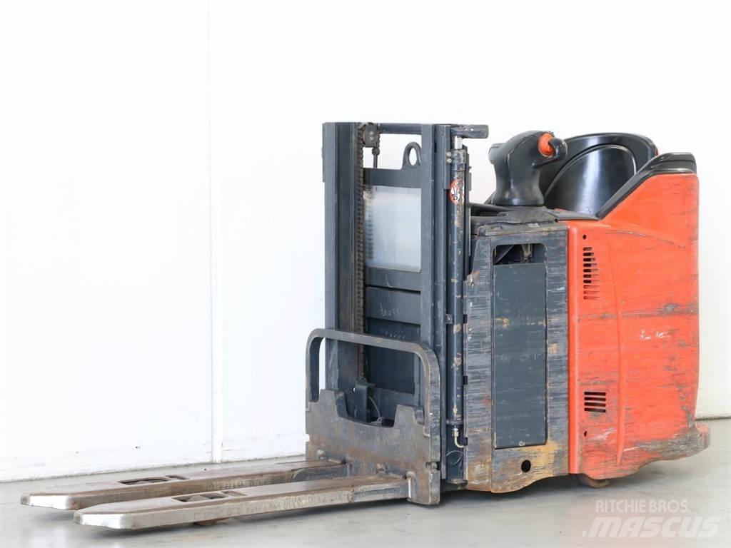 Linde L12SP/133 معدات التكديس الجوالة