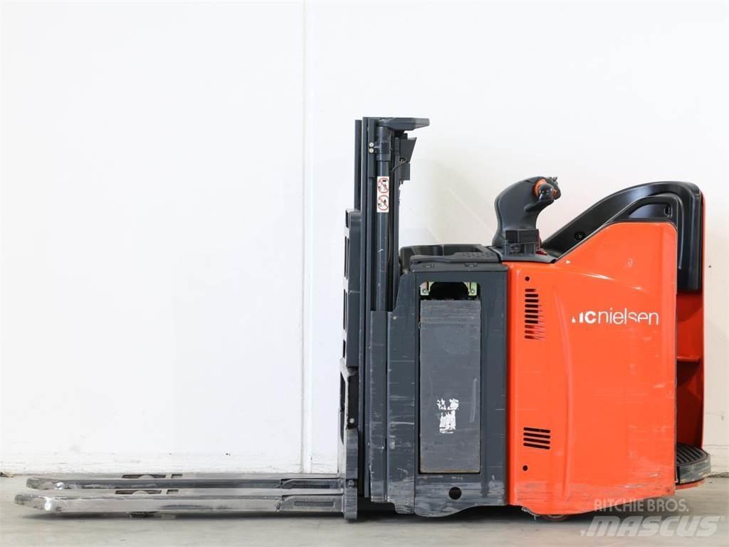 Linde L12SP/133-00 معدات التكديس الجوالة