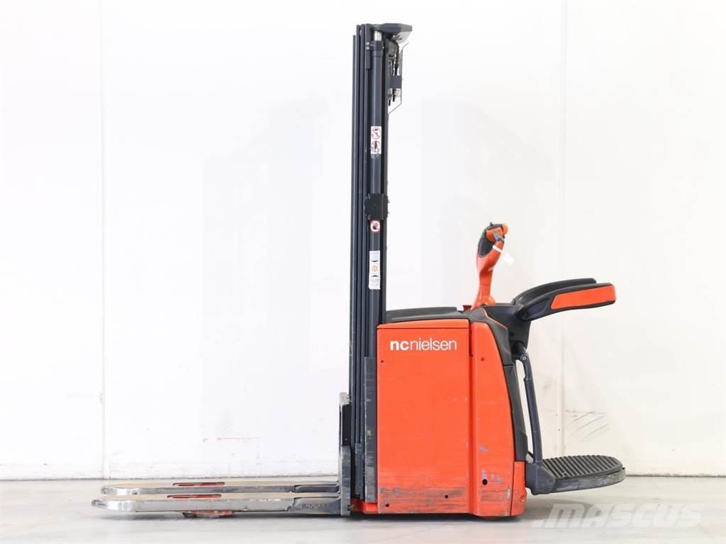 Linde L14AP/1173-00 معدات التكديس الجوالة