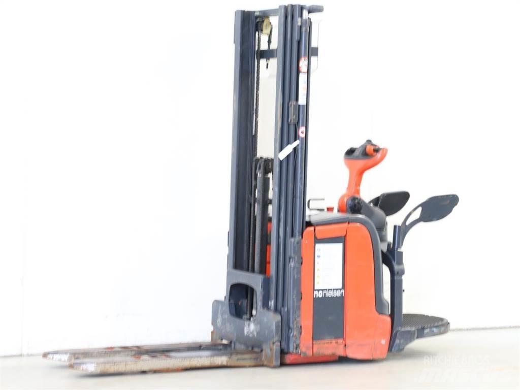 Linde L14API/372 معدات التكديس الجوالة