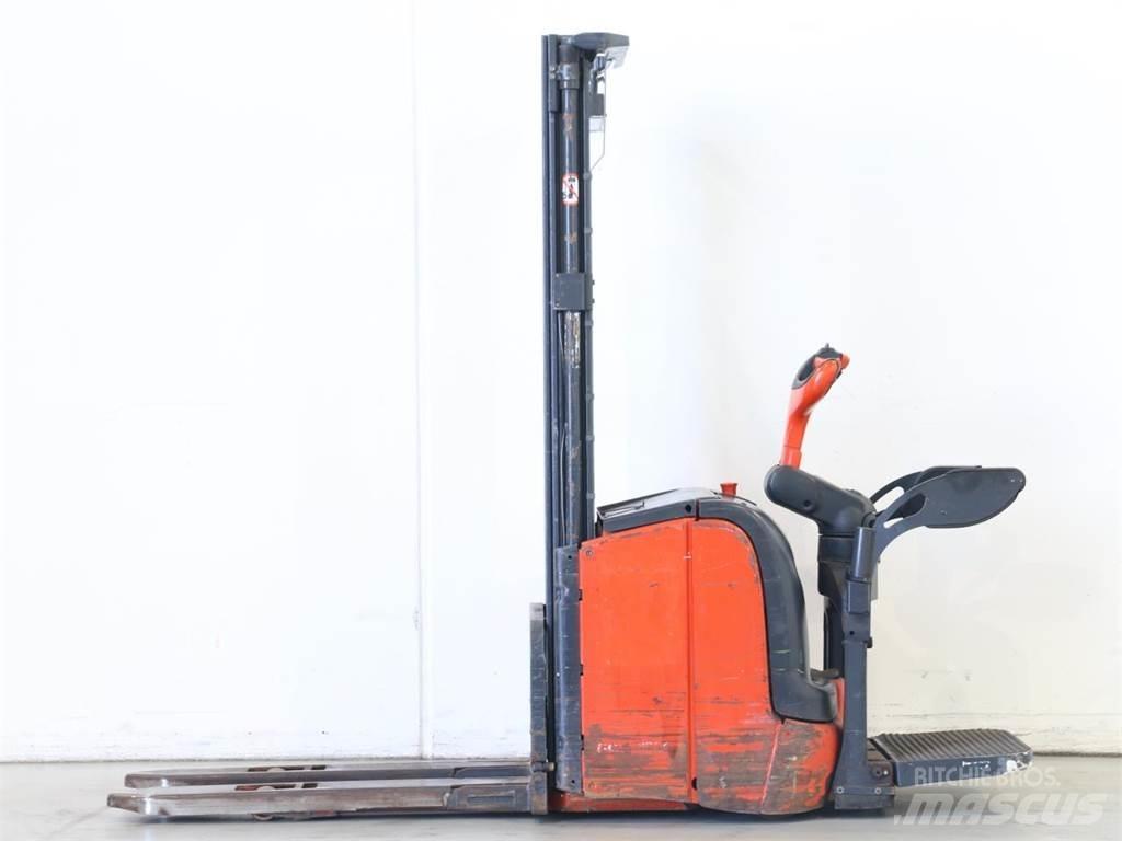 Linde L14API/372 معدات التكديس الجوالة