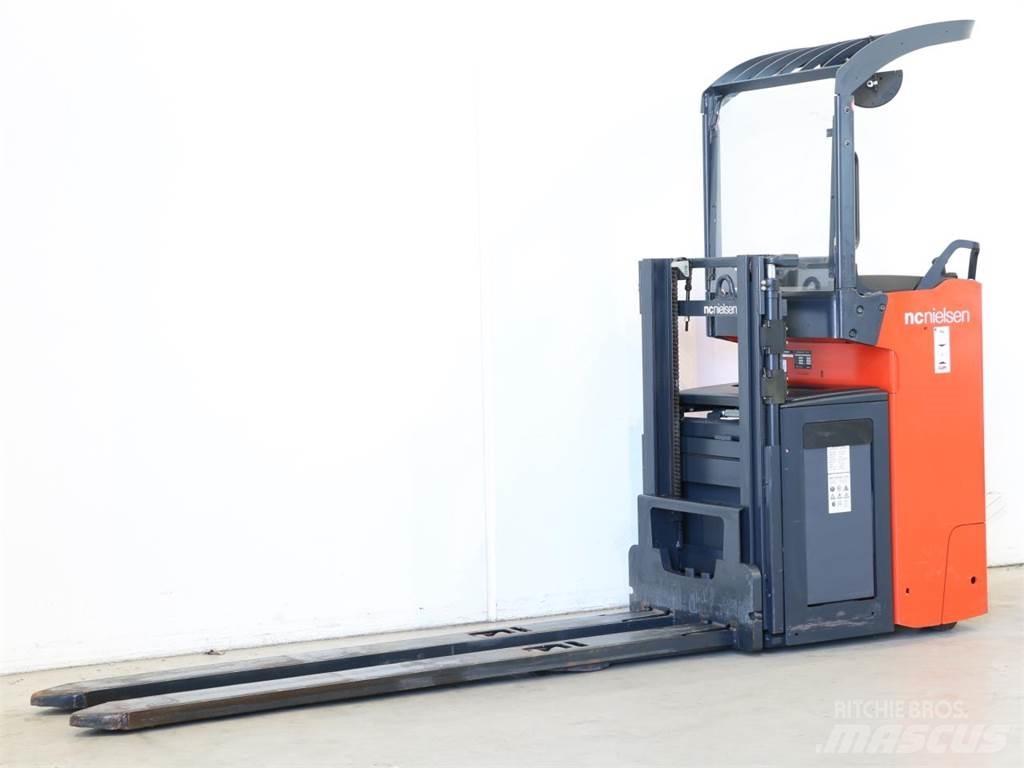 Linde L14R/1174 معدات التكديس الجوالة