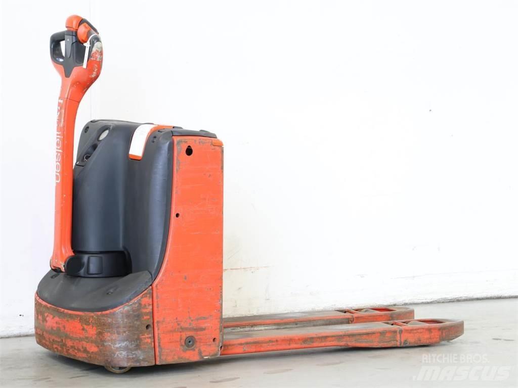 Linde T16/1152 معدات التكديس الجوالة