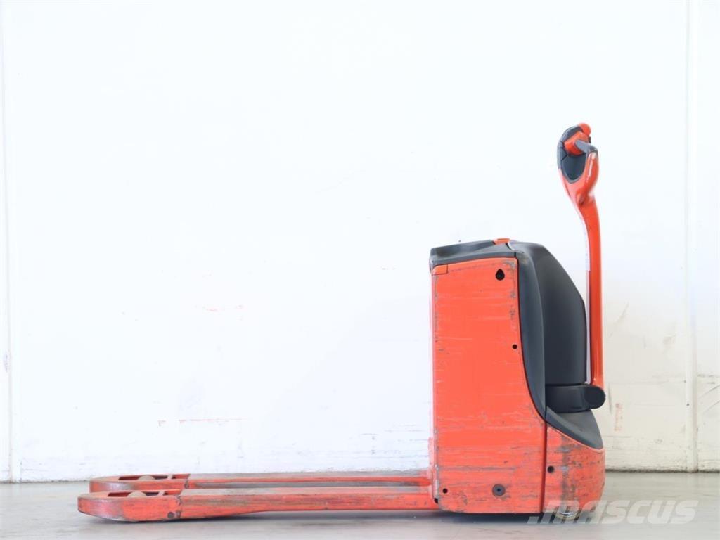 Linde T16/1152 معدات التكديس الجوالة