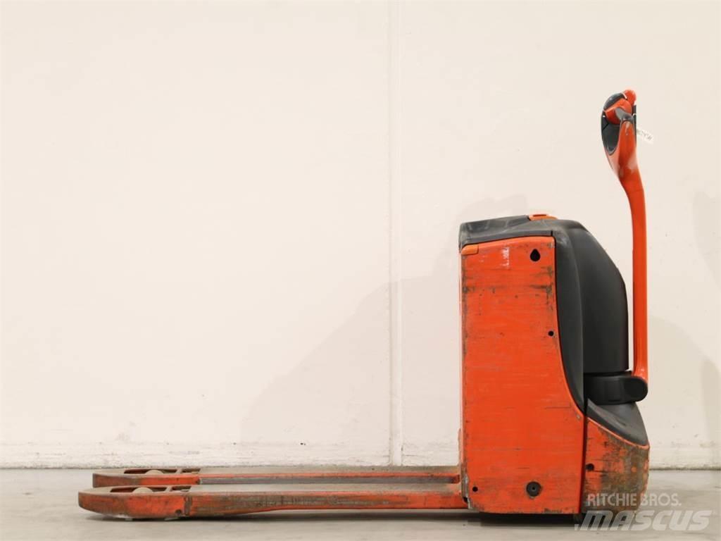 Linde T16/1152-00 معدات التكديس الجوالة
