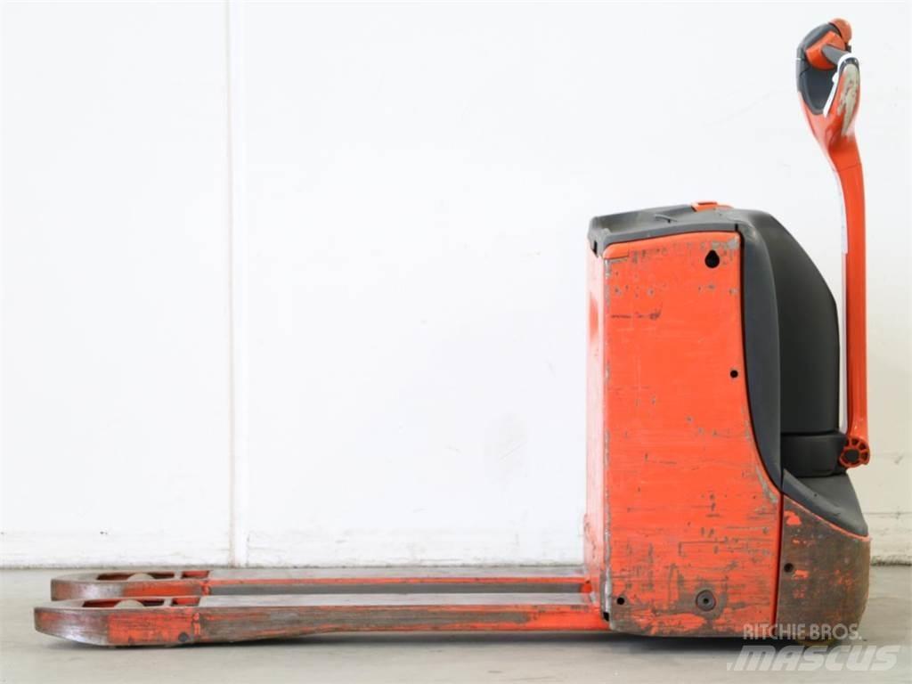 Linde T16/1152-00 معدات التكديس الجوالة