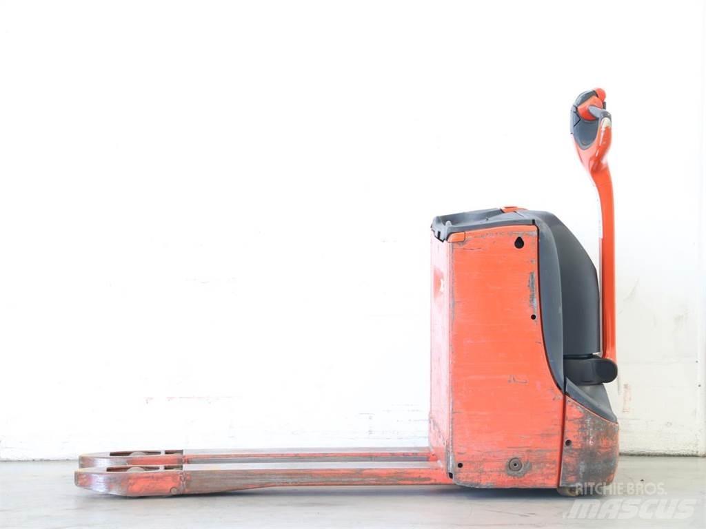 Linde T16/1152-00 معدات التكديس الجوالة
