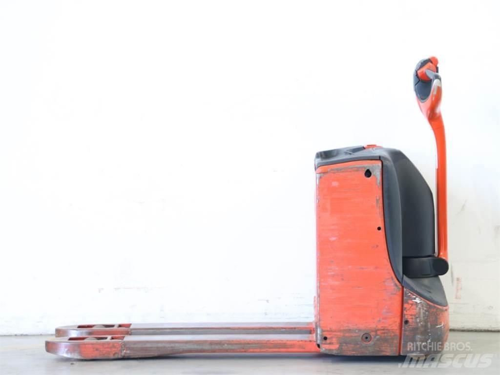 Linde T16/1152-00 معدات التكديس الجوالة