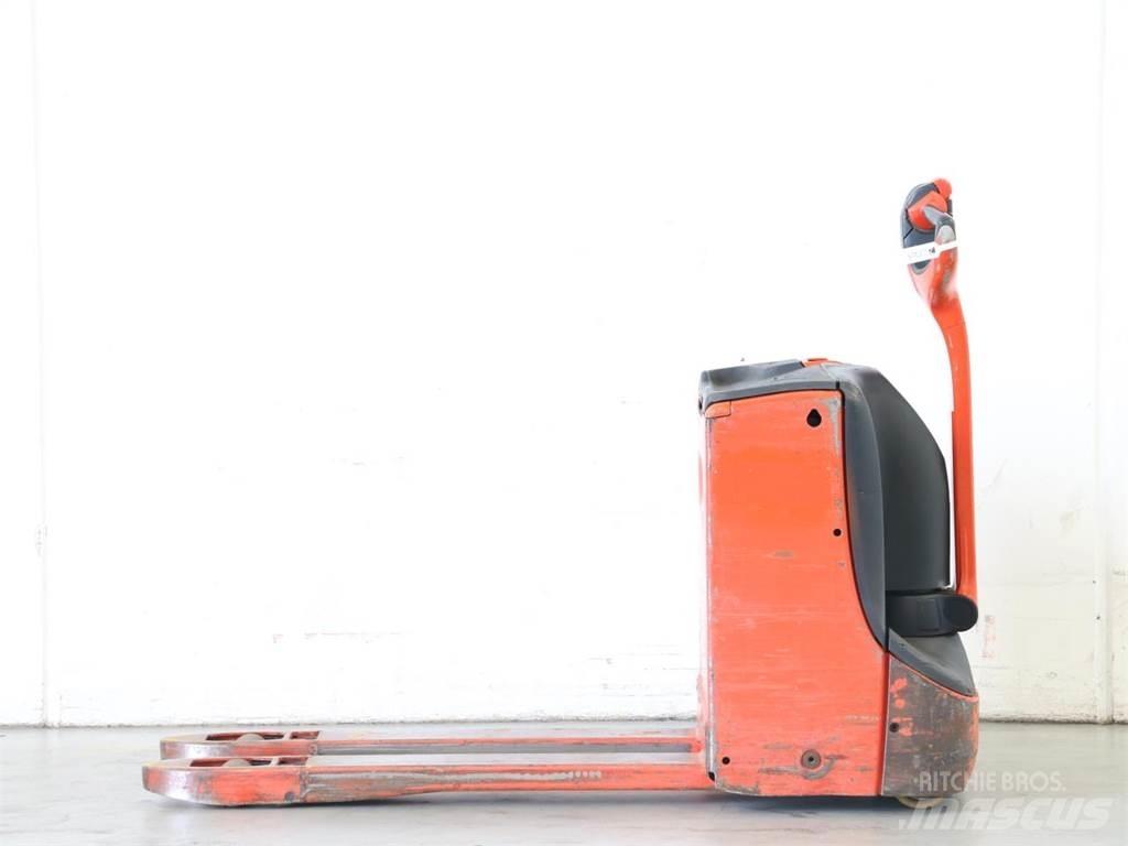 Linde T16/1152-00 معدات التكديس الجوالة