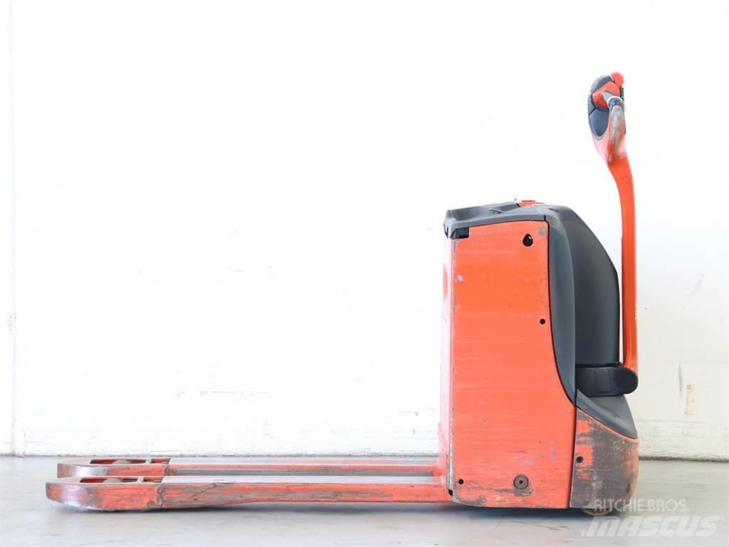 Linde T16/1152-00 معدات التكديس الجوالة