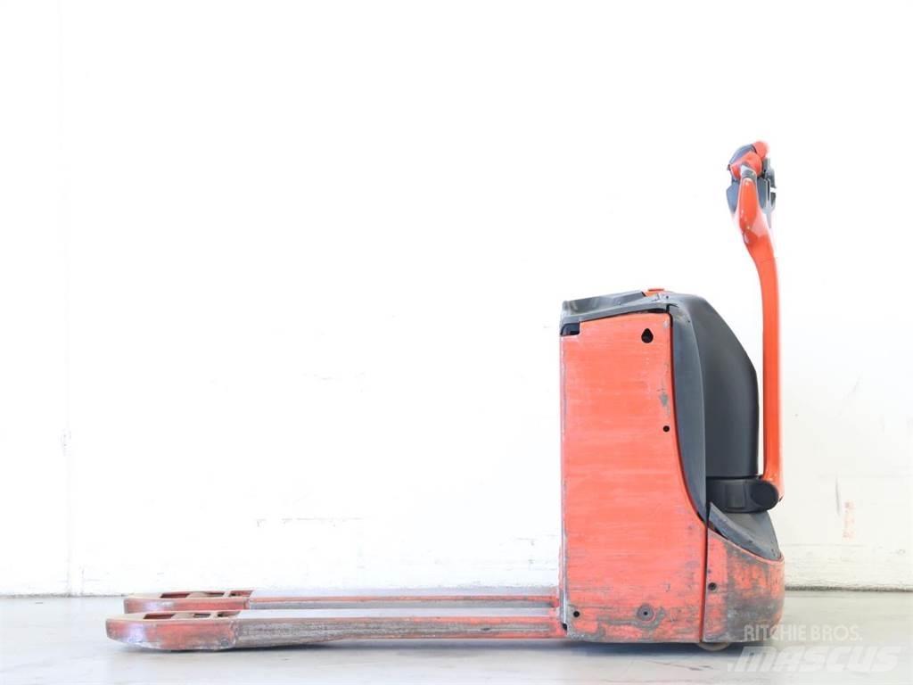 Linde T16/1152-00 معدات التكديس الجوالة