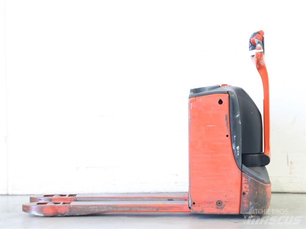 Linde T16/1152-00 معدات التكديس الجوالة