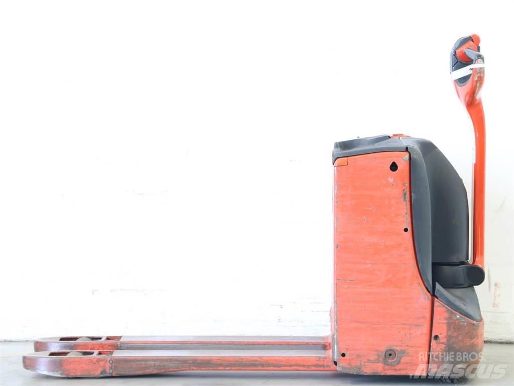 Linde T16/1152-00 معدات التكديس الجوالة
