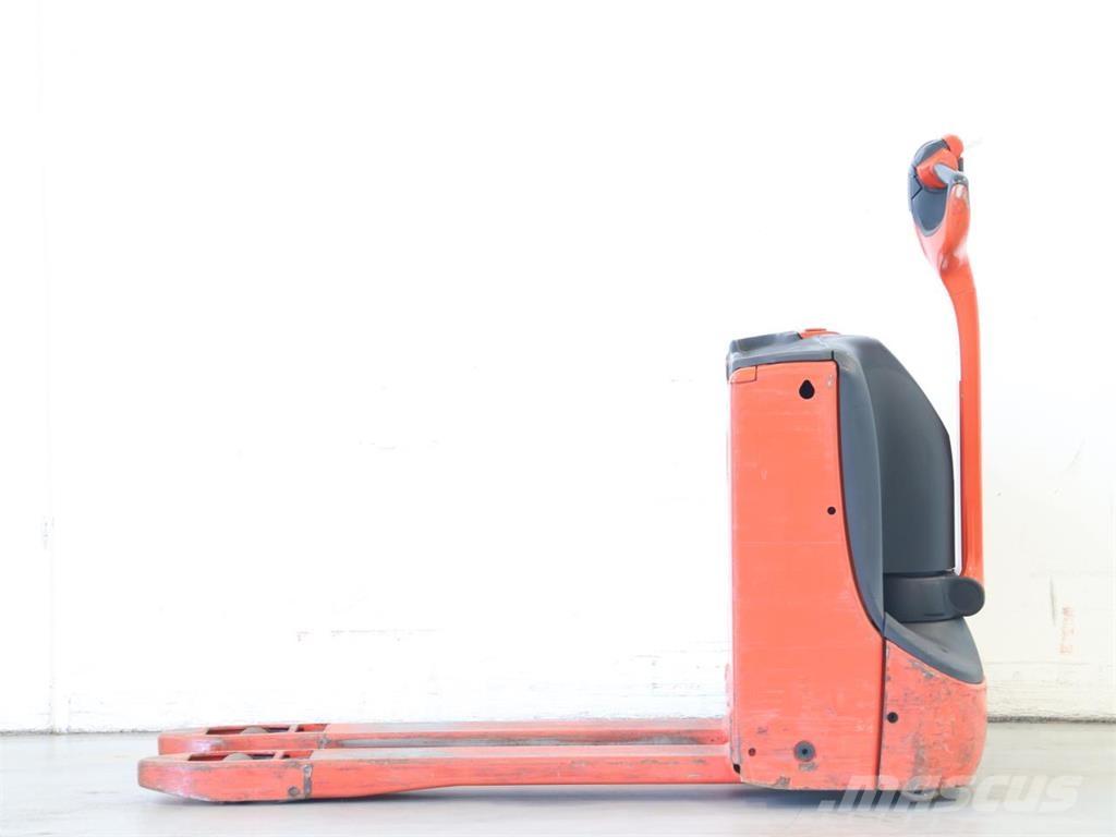 Linde T16/1152-02 معدات التكديس الجوالة