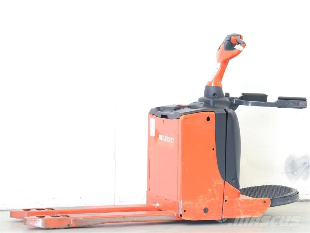 Linde T16P/1151 معدات التكديس الجوالة