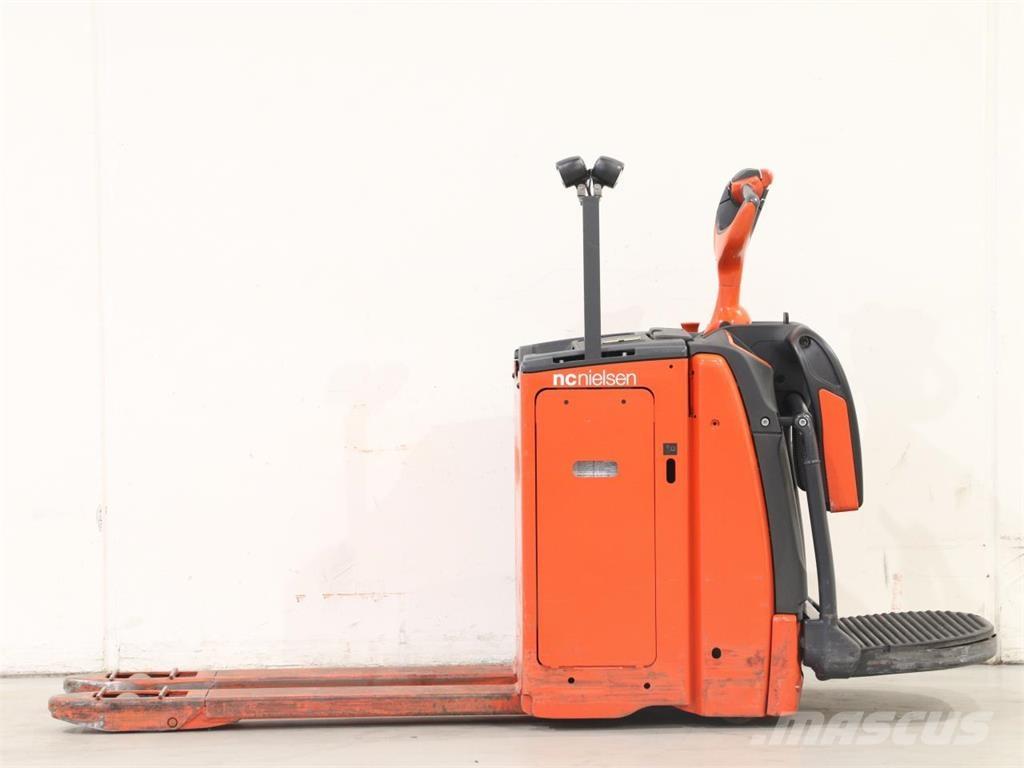 Linde T20AP/1153-00 معدات التكديس الجوالة